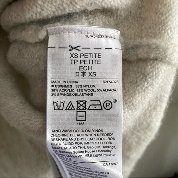 GAP Wool Alpaca Blend Oversize V-Neck Boxy Sweater Size XS Petite - Picture 8 of 11